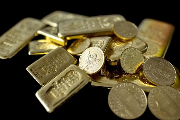 Gold Narrates The Real Story:  World Is Going Downhill Despite Flood Of Money