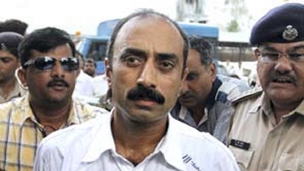  Sanjiv Bhatt.&nbsp;