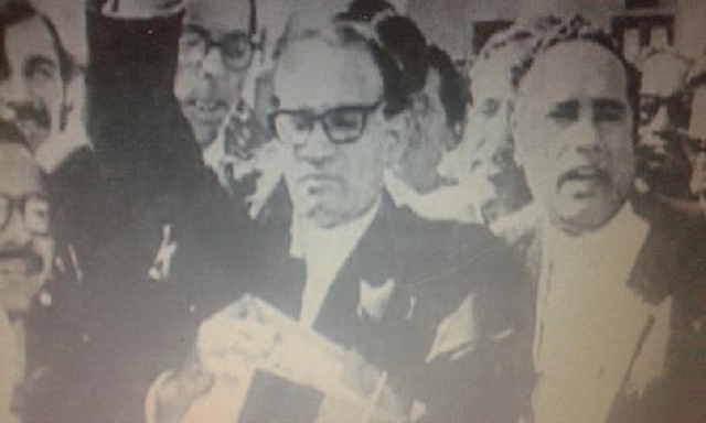 
Justice Jagmohan Lal Sinha after delivering Verdict on Indira Gandhi’s Election. Courtesy : <a href="https://twitter.com/IndiaHistorypic">IndiaHistorypic</a>

 