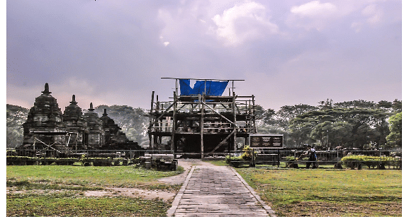 Candi Lumbung - Main temple renovation goes on with Perwara temples on the side