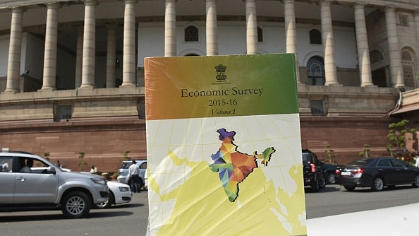 Economic Survey (Mohd Zakir/Hindustan Times via Getty Images)