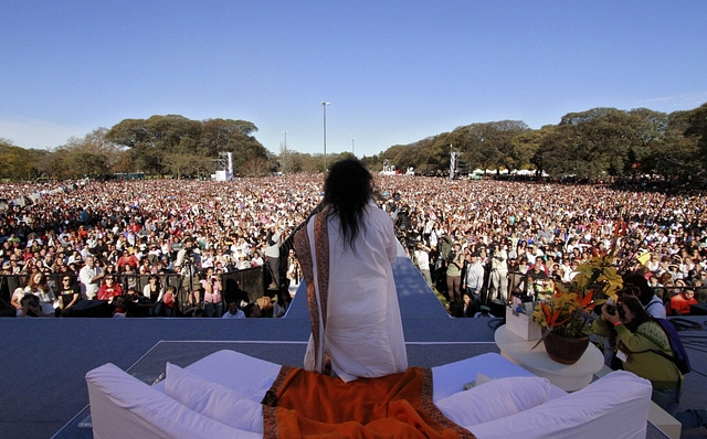 

Indian spiritual leader Sri Sri Ravi Shankar leads a massive meditation in Buenos Aires on September 9, 2012. 120.000 people meditated ‘for a society free of violence and stress’. (Photo credit: Federico Vendrell/AFP/GettyImages)
