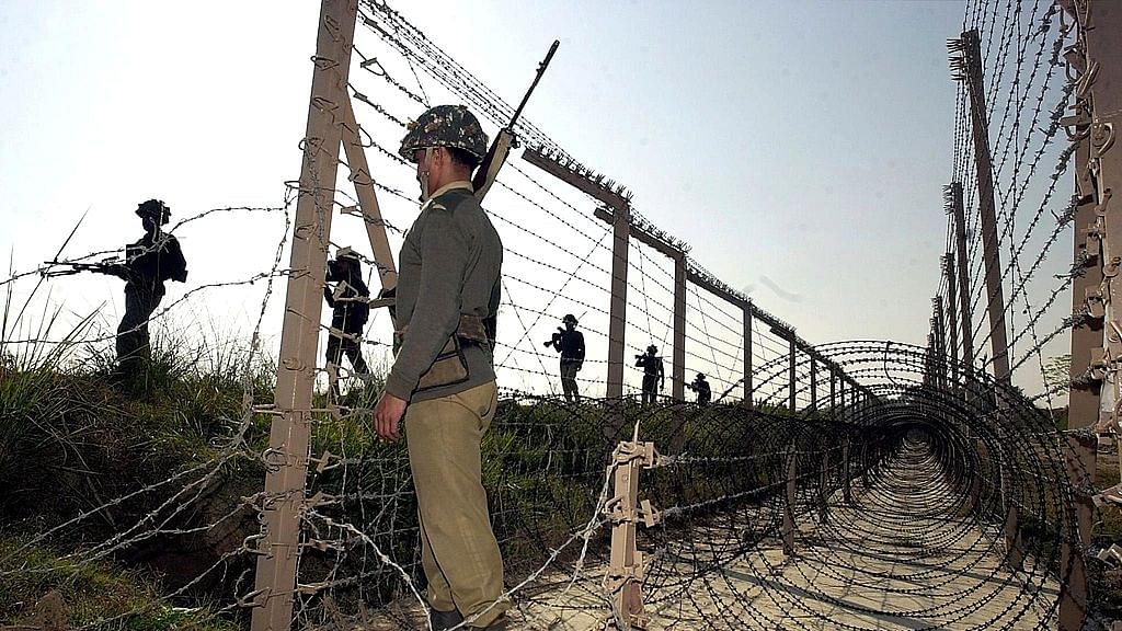 Morning
Brief: Smart Fencing Along India-Pakistan
Border; Made In India iPhones; IT Bosses To
Lobby Against US Visa Curbs
