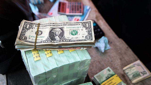 US Dollars (JUNIOR KANNAH/AFP/Getty Image)&nbsp;