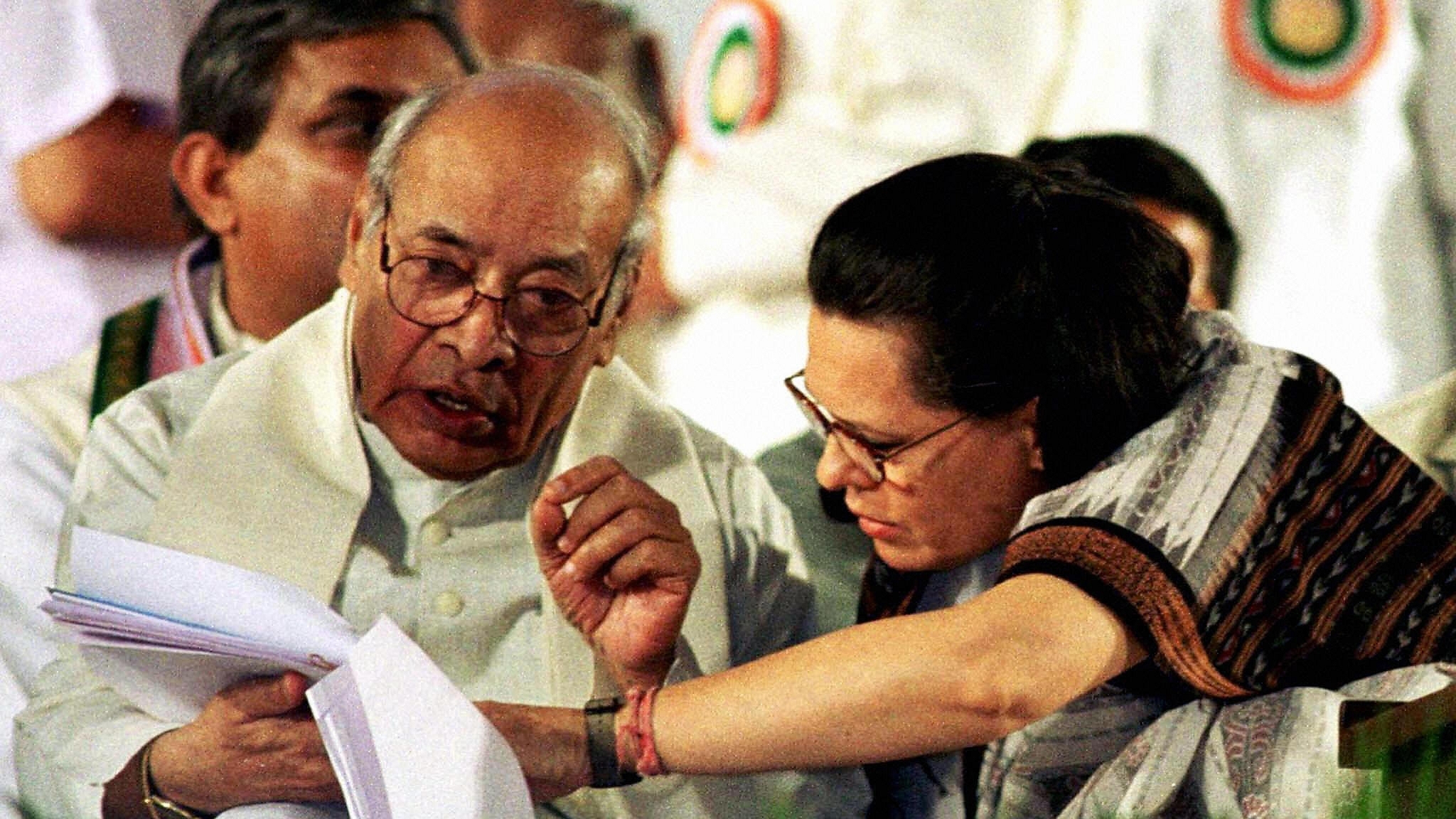 Narasimha Rao and Sonia Gandhi.