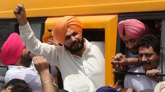  Navjot Singh Sidhu (AFP PHOTO/NARINDER NANU (Photo credit should read NARINDER NANU/AFP/GettyImages)