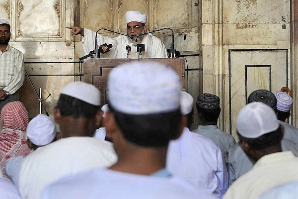 Zakir Naik Or Indian Islamic Clerics: Who Is The Bigger Hypocrite?