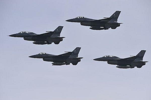 India And Pakistan In A Tug-of-War Over Stealth Fighters