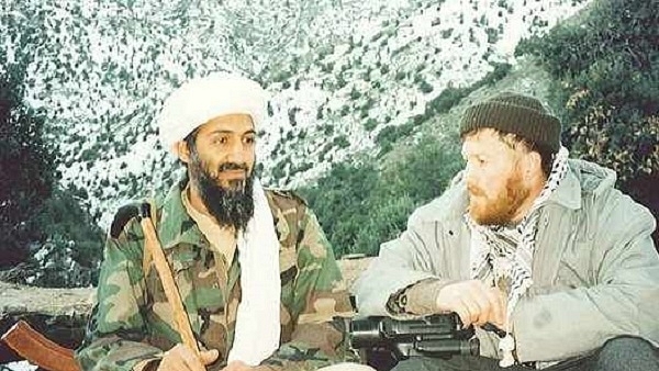  Abu Musab al-Suri (R) with Osama bin Laden (U.S. Attorney’s Office/Wikimedia Commons)