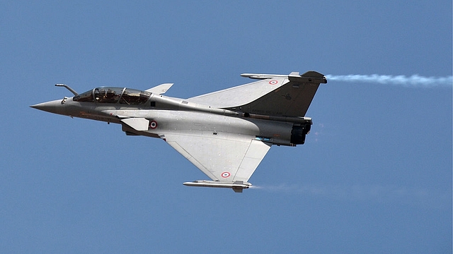 A French Dassault Rafale fighter performs during Aero India
2013. (Manjunath Kiran/AFP/Getty Images) &nbsp; &nbsp;  