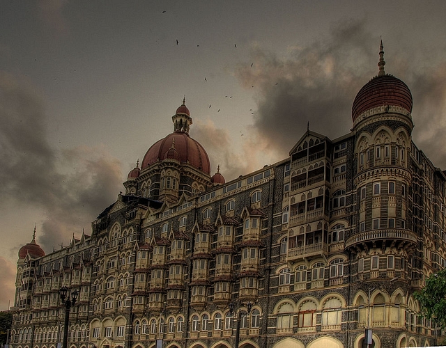 Smoke billows from the Taj Hotal in Mumbai after it was attacked by LeT terrorists. Photo credit: Wikimedia Commons