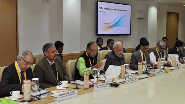 Prime Minister Narendra Modi chairs an interaction with Economists, at NITI Aayog (Narendra Modi/Flickr)