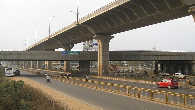 The NICE Road Junction and the Electronics City Flyover on Hosur Road. Photo credit: Srikanth Ramakrishnan, Wikimedia Commons