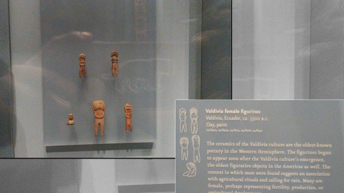 Valvidia female figurines, Ecuador, 3,500 BCE, National Museum of the American Indian, New York