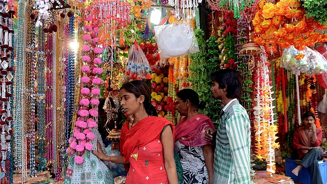 Diwali shopping (RAVEENDRAN/AFP/Getty Images)&nbsp;