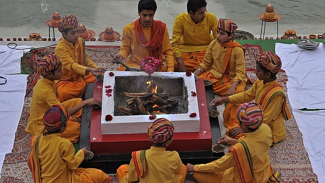 A yagya (TAUSEEF MUSTAFA/AFP/Getty Images)