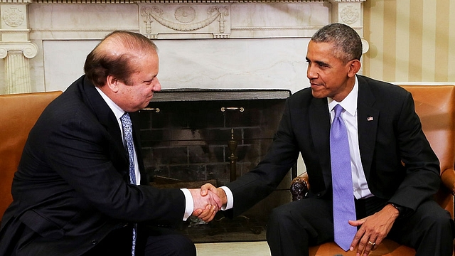 Nawaz Sharif (L) and Barack Obama (Aude Guerrucci-Pool/Getty Images)&nbsp;