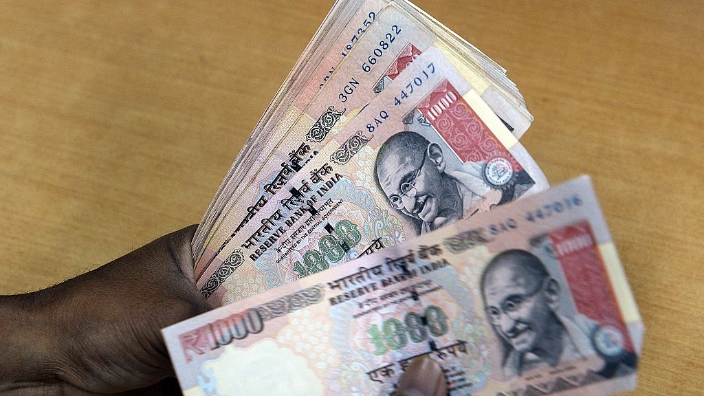 India currency. Photo credit: INDRANIL MUKHERJEE/AFP/GettyImages