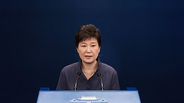 Park Geun-Hye offers a public apology at the presidential Blue
House on 25 October in Seoul. Photo credit: GettyImages &nbsp; &nbsp; &nbsp;