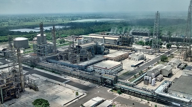 Vijapur Unit 2 of Miniratna PSU National Fertilizers Limited as seen from a prilling tower (Natfert/Wikimedia Commons)