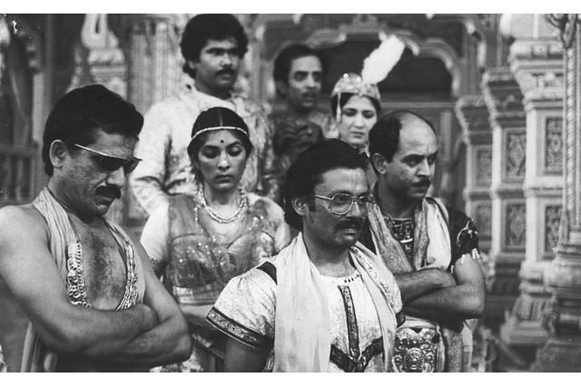 Om Puri as Ahuja in ‘Jaane Bhi Do Yaaron’