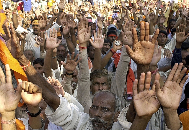 (DIBYANGSHU SARKAR/AFP/Getty Images)