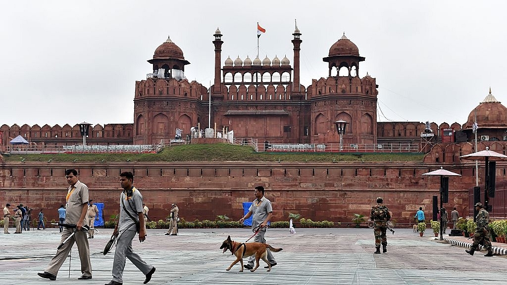 Morning Brief: India To Be Fastest Growing Economy In Five
Years: US Think Tank; Panneerselvam-Sasikala Stake Claim