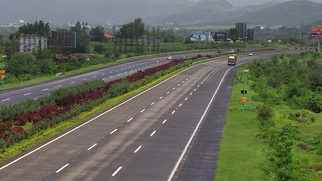 The Mumbai-Pune Expressway is widely regarded as the precursor to the Mumbai-Nagpur Expressway. (Rohit Patwardhan/Flickr)