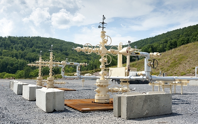 A Shale Gas Well. (Photo Credit: Max Philips)