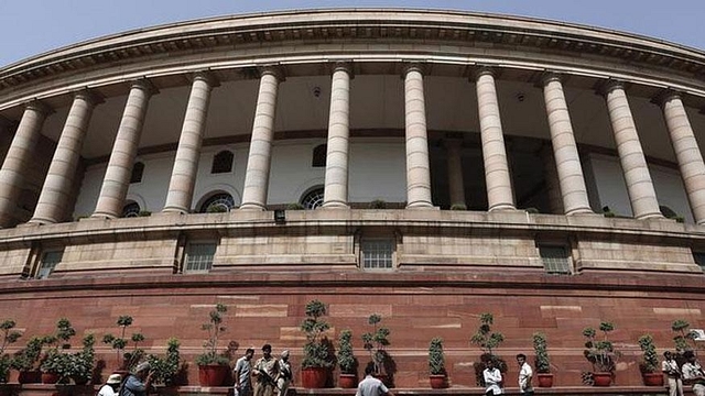 Indian Parliament Building, Delhi, India (Shahnoor Habib Munmun/Wikimedia) Commons)