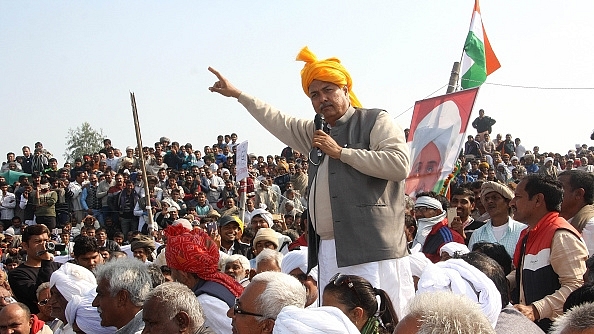 

AIJASS National Chief Yashpal Malik addressing dharna site at Jassia village of Rohtak district, on February 1, 2017 in Rohtak, India. (Manoj Dhaka/Hindustan Times via Getty Images)