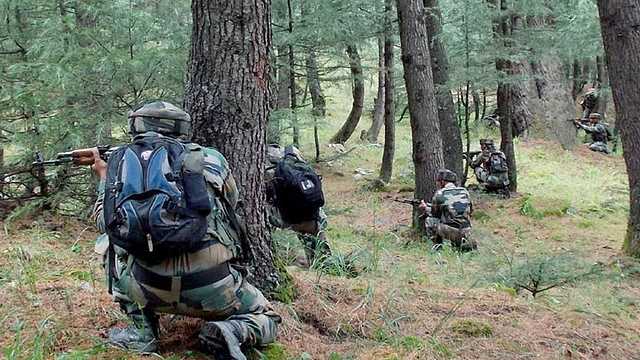 Indian Army carrying out an encounter. (Representative Image)