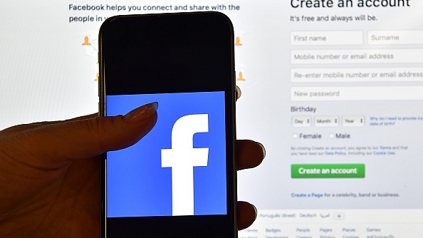 Can Facebook meddle or otherwise with, or influence, human minds, en masse? (Carl Court/Getty Images)