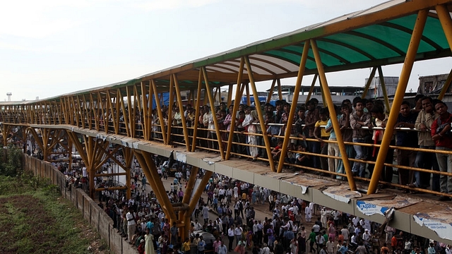 A Skywalk in Mumbai (Anshuman Poyrekar/Hindustan Times via Getty Images)&nbsp;