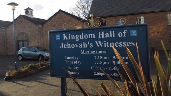 Kingdom Hall of Jehovah’s Witnesses (Basher Eyre/CC BY-SA 2.0)