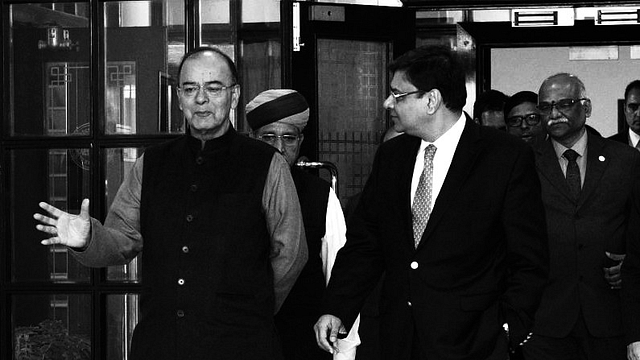 Arun Jaitley and Urjit Patel (Photo by Mohd Zakir/Hindustan Times via Getty Images)