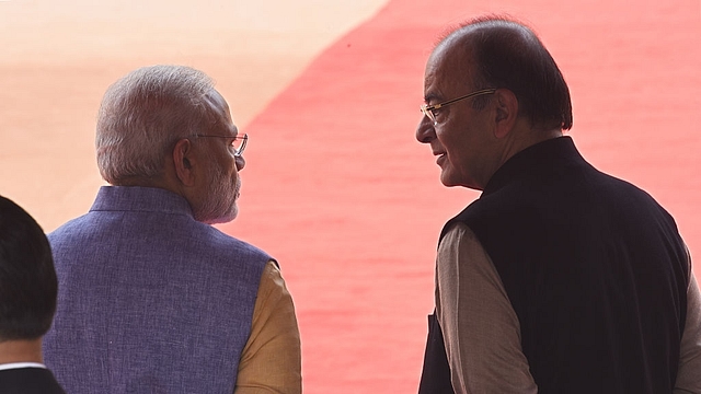 Prime Minister Narendra Modi and Finance Minister Arun Jaitley. (Sonu Mehta/Hindustan Times via GettyImages)