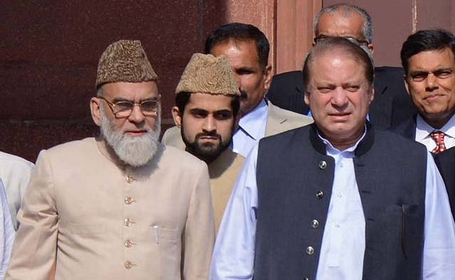 
Shahi Imam Ahmed Bukhari with Nawaz Sharif, when the latter visited India.

