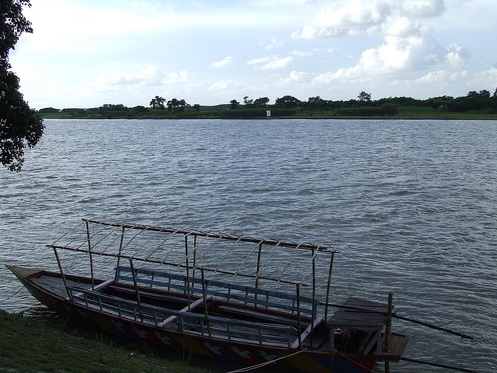 Assam Plans 5,000-km Embankment
Along Brahmaputra River To Counter Floods