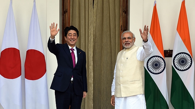 Shinzo Abe (left) and Narendra Modi (MONEY SHARMA/AFP/Getty Images)&nbsp;