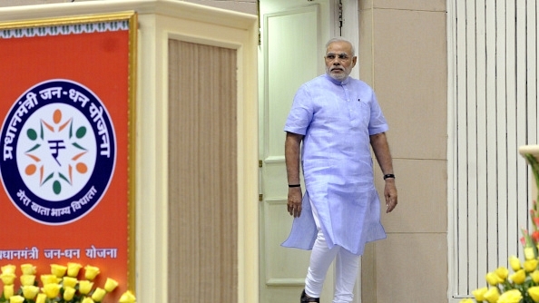 Prime Minister Narendra Mod arrives to launch the Pradhan Mantri Jan Dhan Yojna at Vigyan Bhawan in New Delhi. (Mohd Zakir/Hindustan Times via GettyImages)