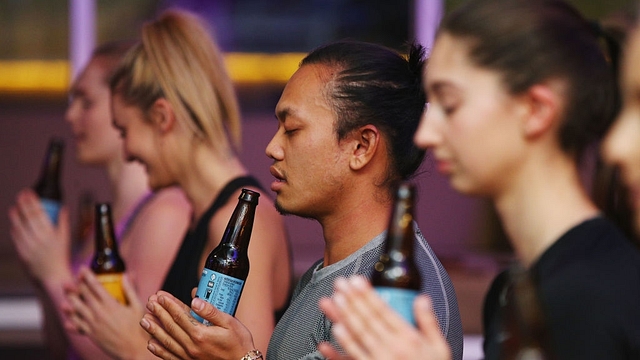 Beer Yoga (Michael Dodge/Getty Image)&nbsp;