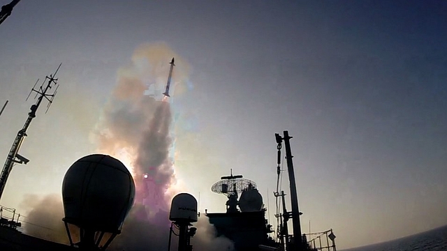 
LRSAM test fired from the INS Kolkata. (Livefist/Twitter)