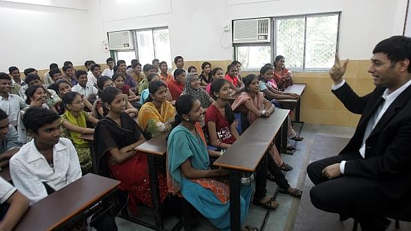 The Death Of Hindi – Part 3: Imposing English As The Exclusive Medium Of Higher Education