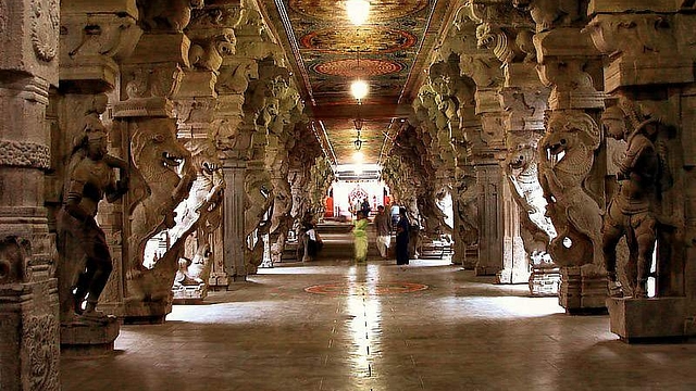 The corridors of Meenakshi Amman Temple