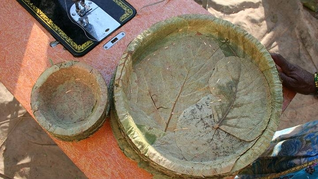 Plates made from Sal Leaves (Samarthak.org)