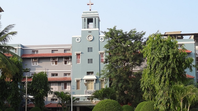 The Christian Medical College at Vellore. (Wikimedia Commons)