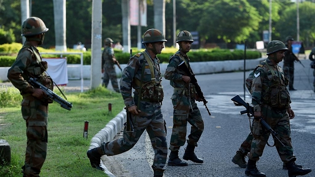 Indian soldiers during an operation in Panchkula. (MONEY SHARMA/AFP/Getty Images)&nbsp;