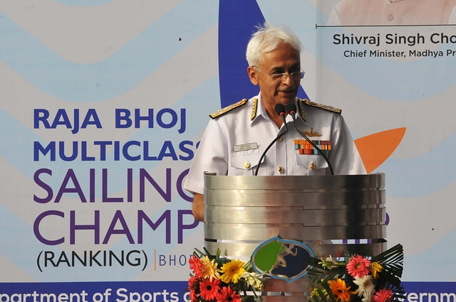 Admiral Sunil Lanba (Mujeeb Faruqui/Hindustan Times via Getty Images)