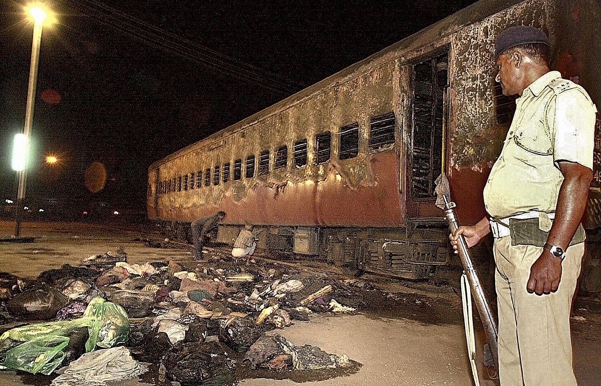 Godhra Train Carnage: Special SIT Court Sentences Convict Yakub Pataliya To Life Imprisonment 